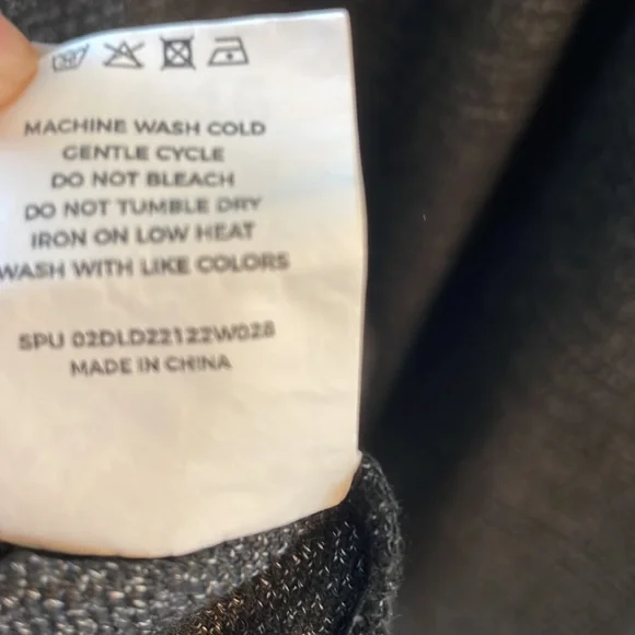 Bloomchic Black Dress, with patterned plaid skirt in long sleeves. Size 14-16. - Picture 7 of 8